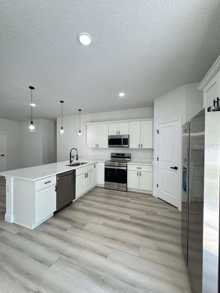 MARION OAKS UN 11 - Residential Lease