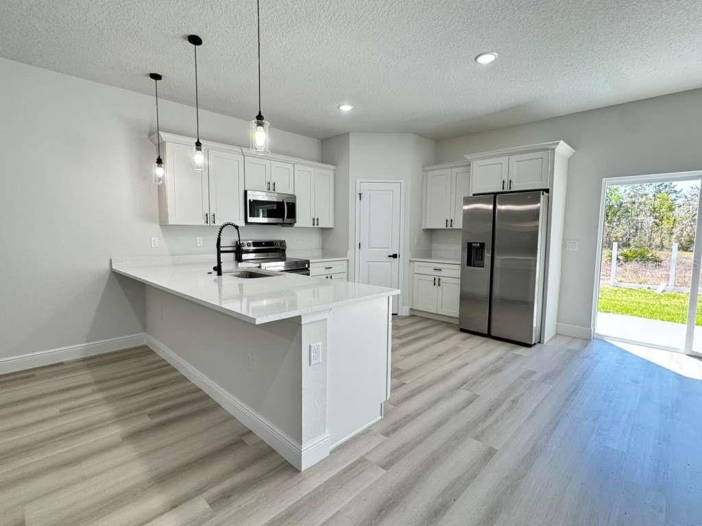 MARION OAKS UN 11 - Residential Lease