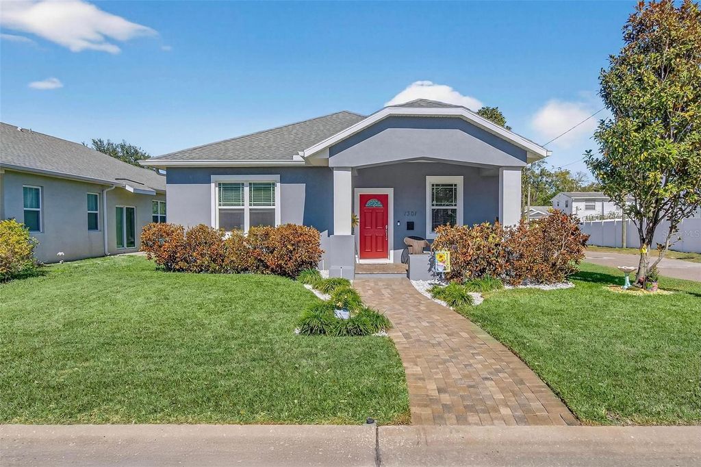 Photo of 1301 36th Avenue N, St Petersburg, FL 33704 (MLS # TB8473294)