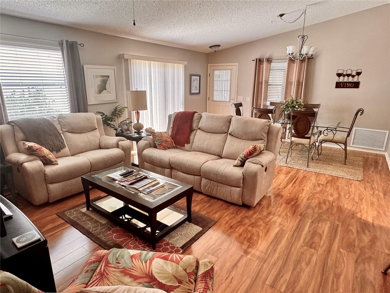 2513 EVERWOOD COURT