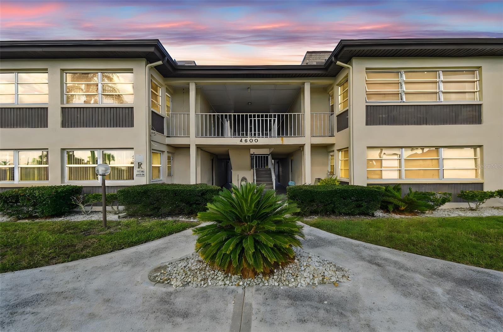 Move-In Ready 2BR/2BA Condo in Gulf Harbors! This beautifully updated unit features a modern kitchen with brand-new appliances, two renovated bathrooms, and sleek tile flooring throughout. The freshly painted interior, along with new windows, A/C, and water heater, ensures comfort and peace of mind. You'll love the spacious layout, abundant closet space, and the added convenience of a covered carport and exterior storage closet. Enjoy the Florida lifestyle in the desirable Gulf Harbors community, where for just $200/year, you can access a private sandy beach with picnic tables, grills, and stunning views of the Gulf of Mexico and Anclote Key. Located just minutes from downtown New Port Richey, you’re close to restaurants, shops, Sims Park, local events, medical facilities, and Tampa International Airport.
Perfect as a full-time residence or seasonal escape, this all-ages condo offers the ideal blend of comfort, convenience, and coastal charm. Schedule your private tour today!