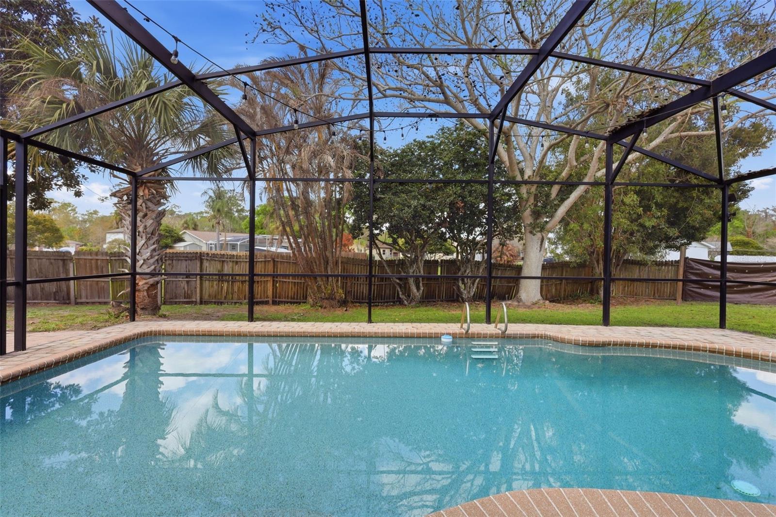 HIDDEN HOLLOW - Residential