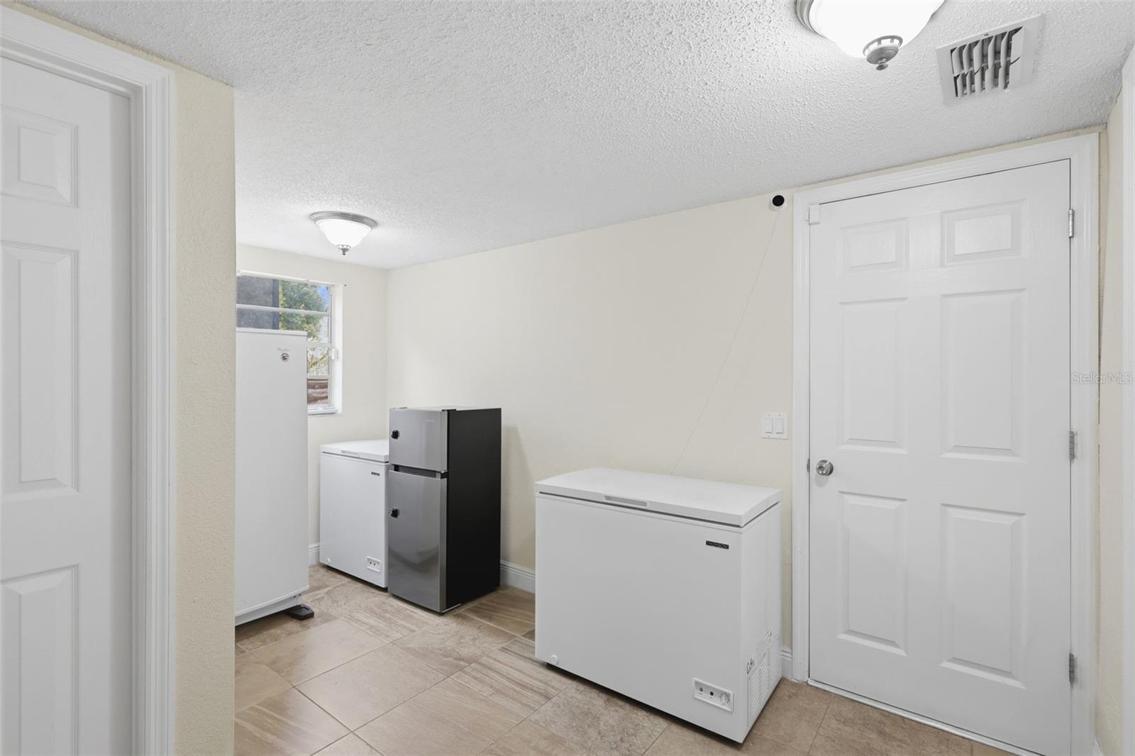 HIDDEN HOLLOW - Residential