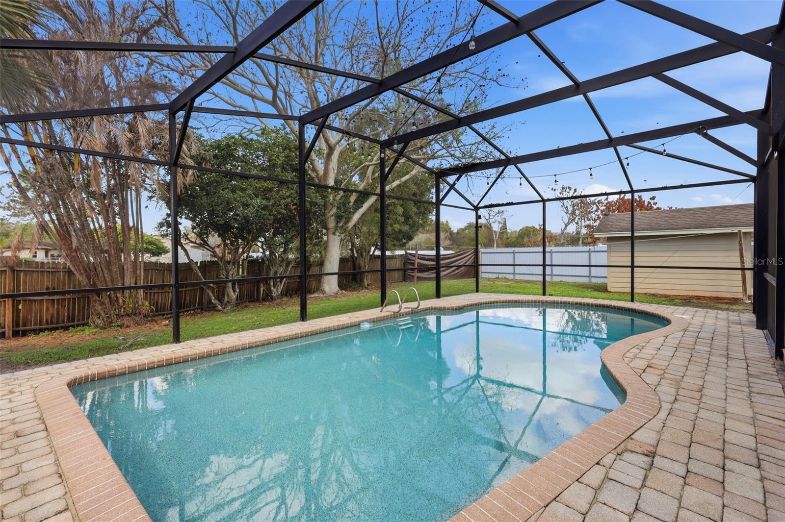 HIDDEN HOLLOW - Residential