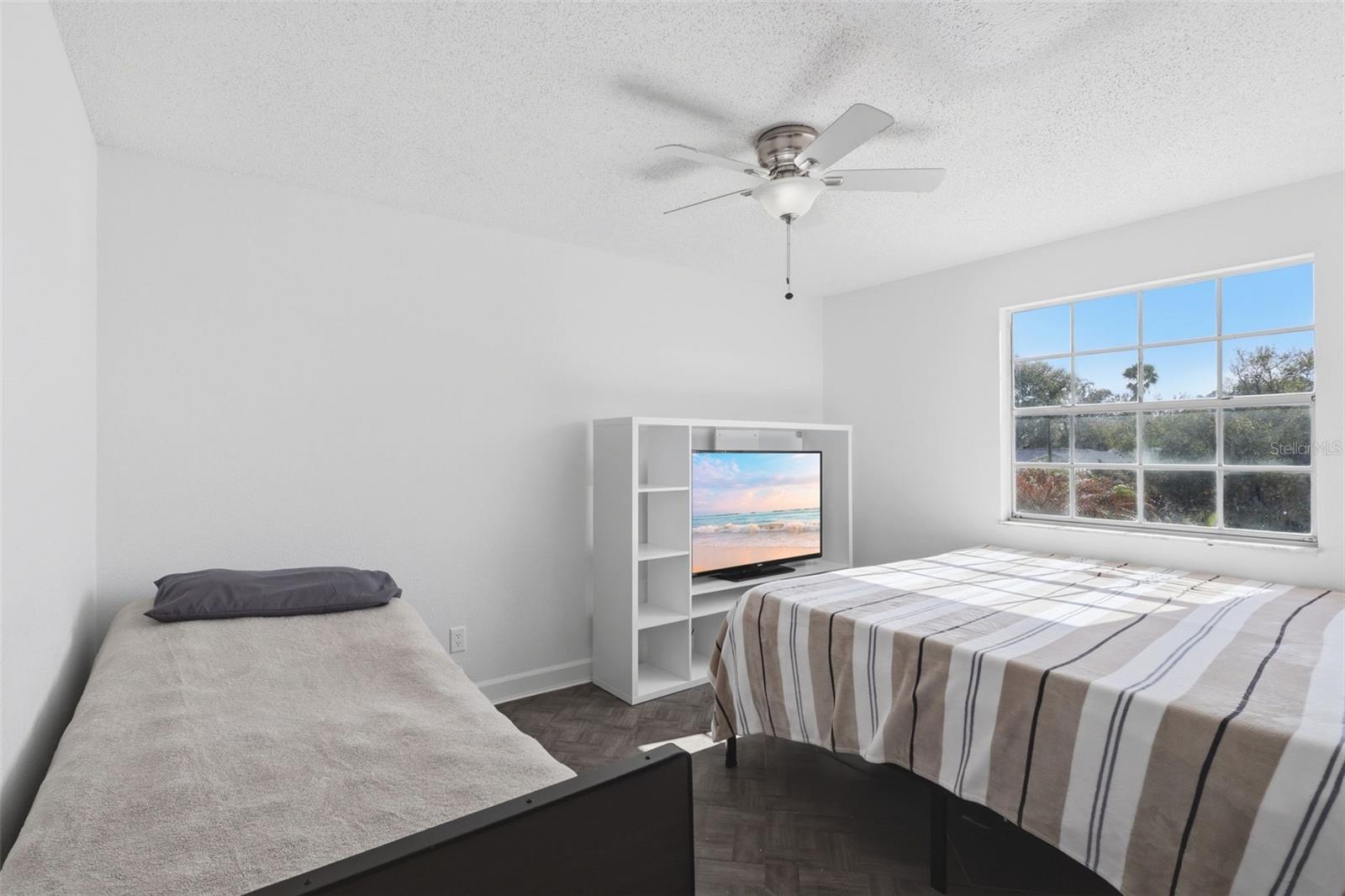 HIDDEN HOLLOW - Residential