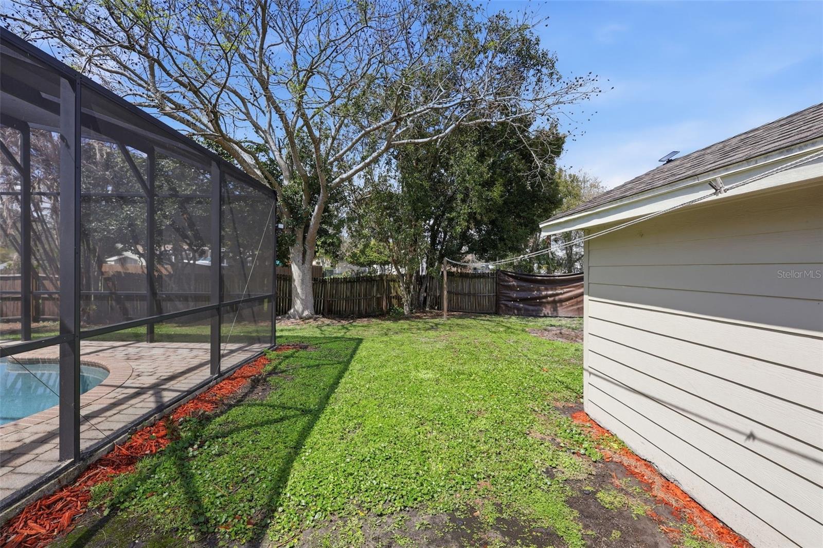 HIDDEN HOLLOW - Residential