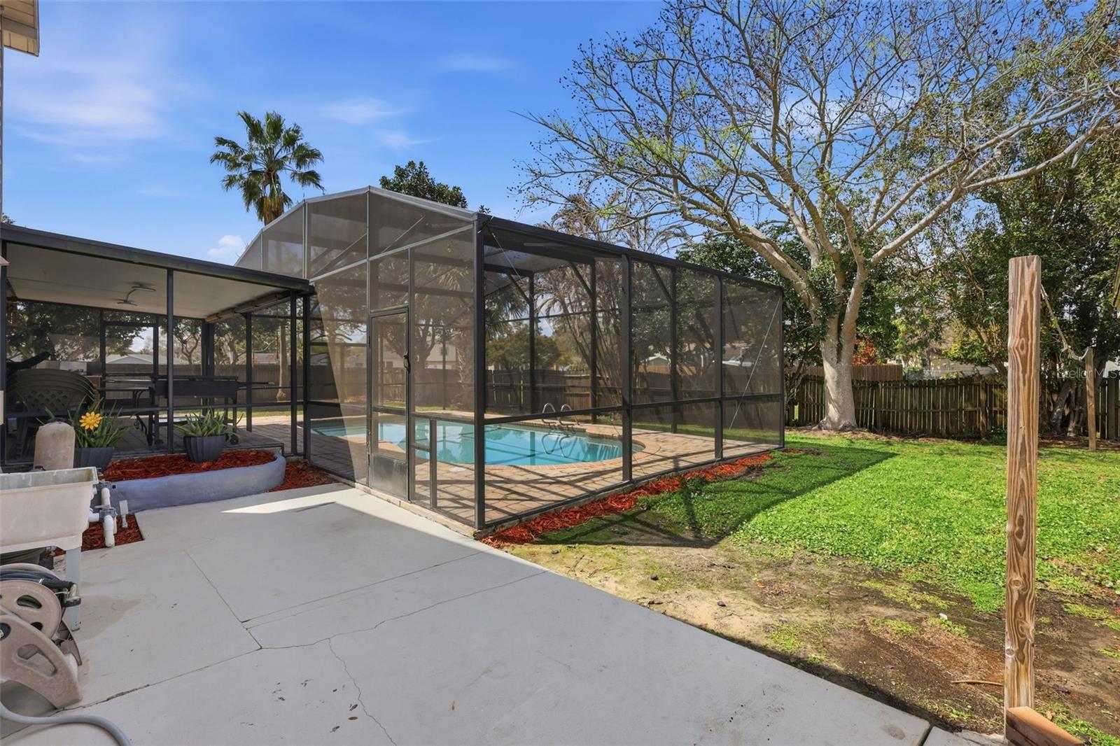 HIDDEN HOLLOW - Residential