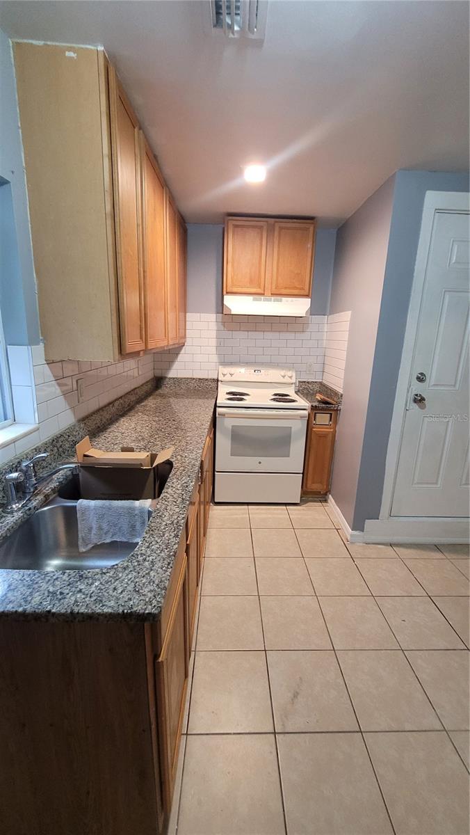 GRANT PARK - Residential Lease