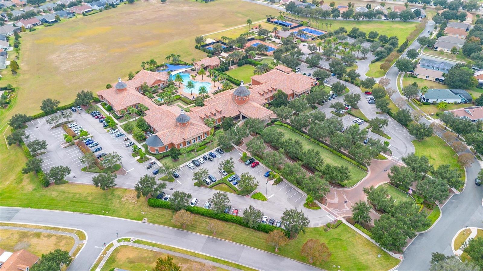 GROVELAND CASCADES GROVELAND PH 01 - Residential