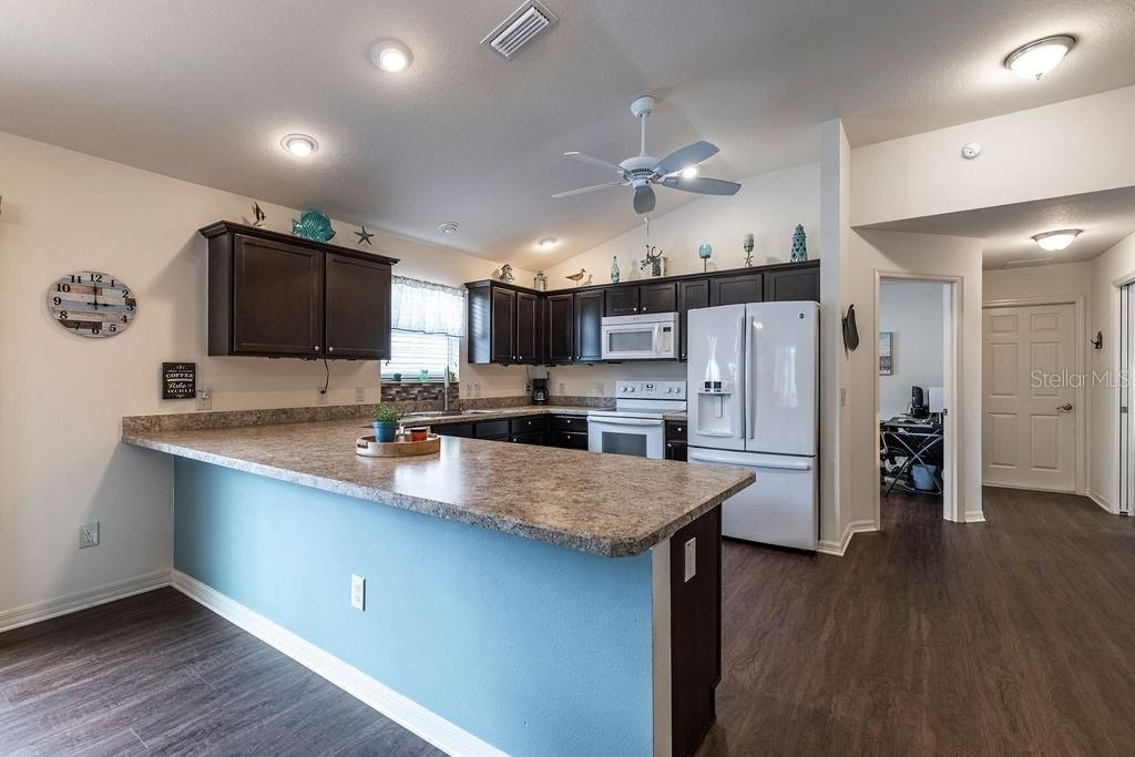 Photo of 852 Sapphire Place, The Villages, FL 32163 (MLS # G5102943)