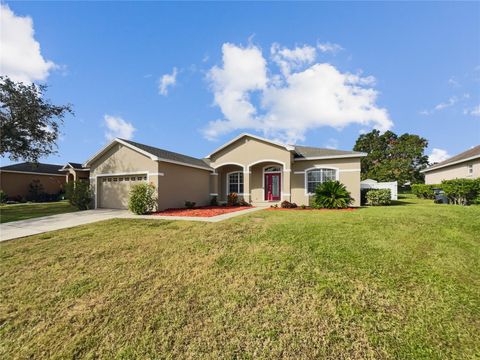 A home in LAKELAND