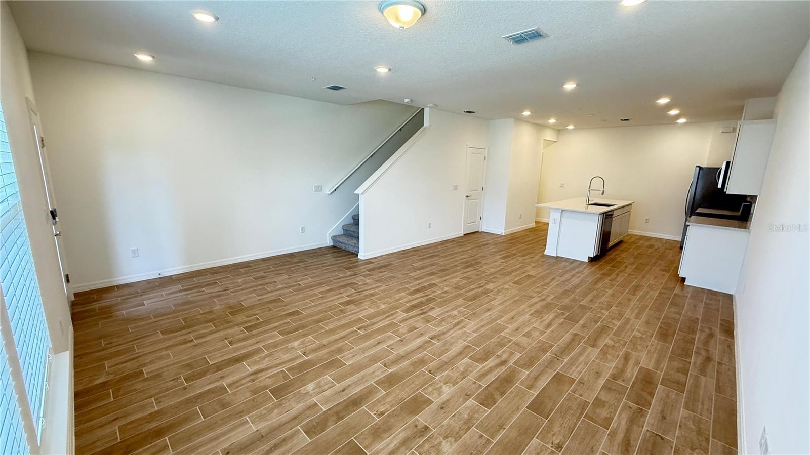 THE COVE AT NONA SOUND - Residential Lease
