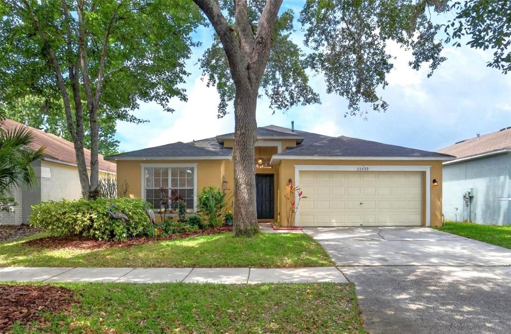 Photo of 15433 Osprey Glen Drive, Lithia, FL 33547 (MLS # TB8499172)