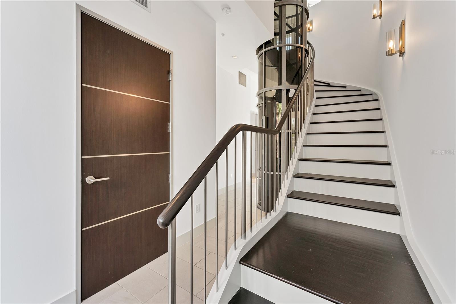 219 COSMOPOLITAN COURT