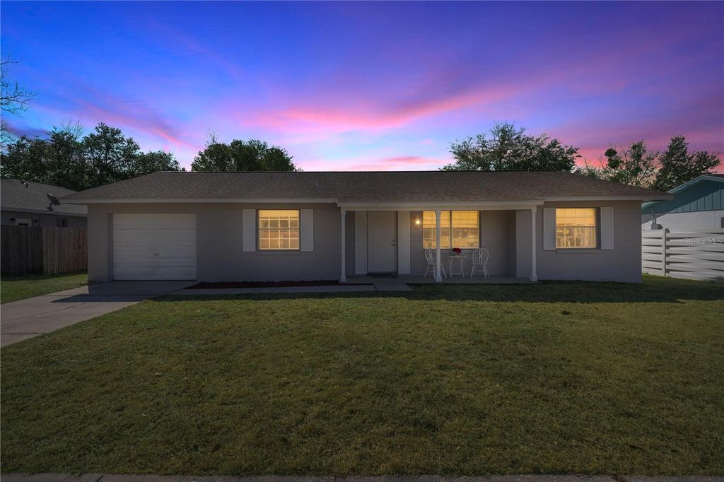 Photo of 15146 SW 38th Circle, Ocala, FL 34473 (MLS # OM718779)