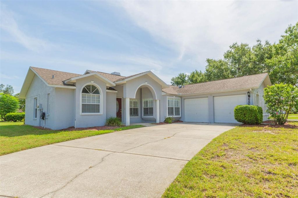 Photo of 6208 Huntington Drive, Zephyrhills, FL 33542 (MLS # TB8406828)