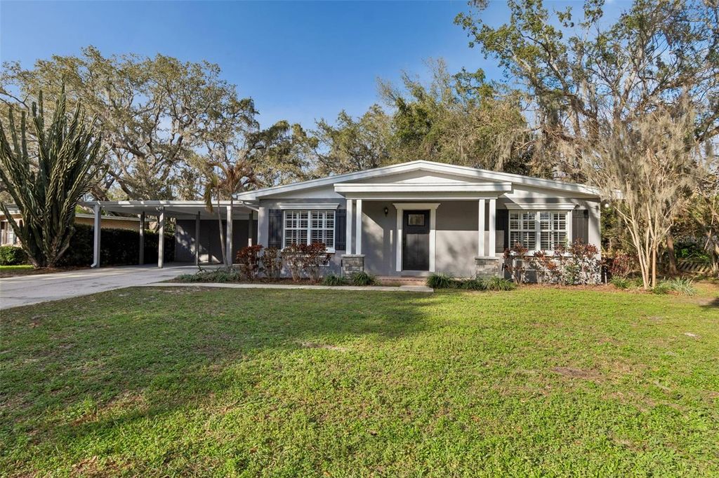 Photo of 308 Brentwood Drive #33617, Temple Terrace, FL 33617 (MLS # TB8474120)