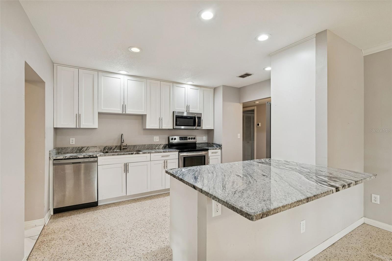 TEMPLE TERRACE ESTATES - Residential