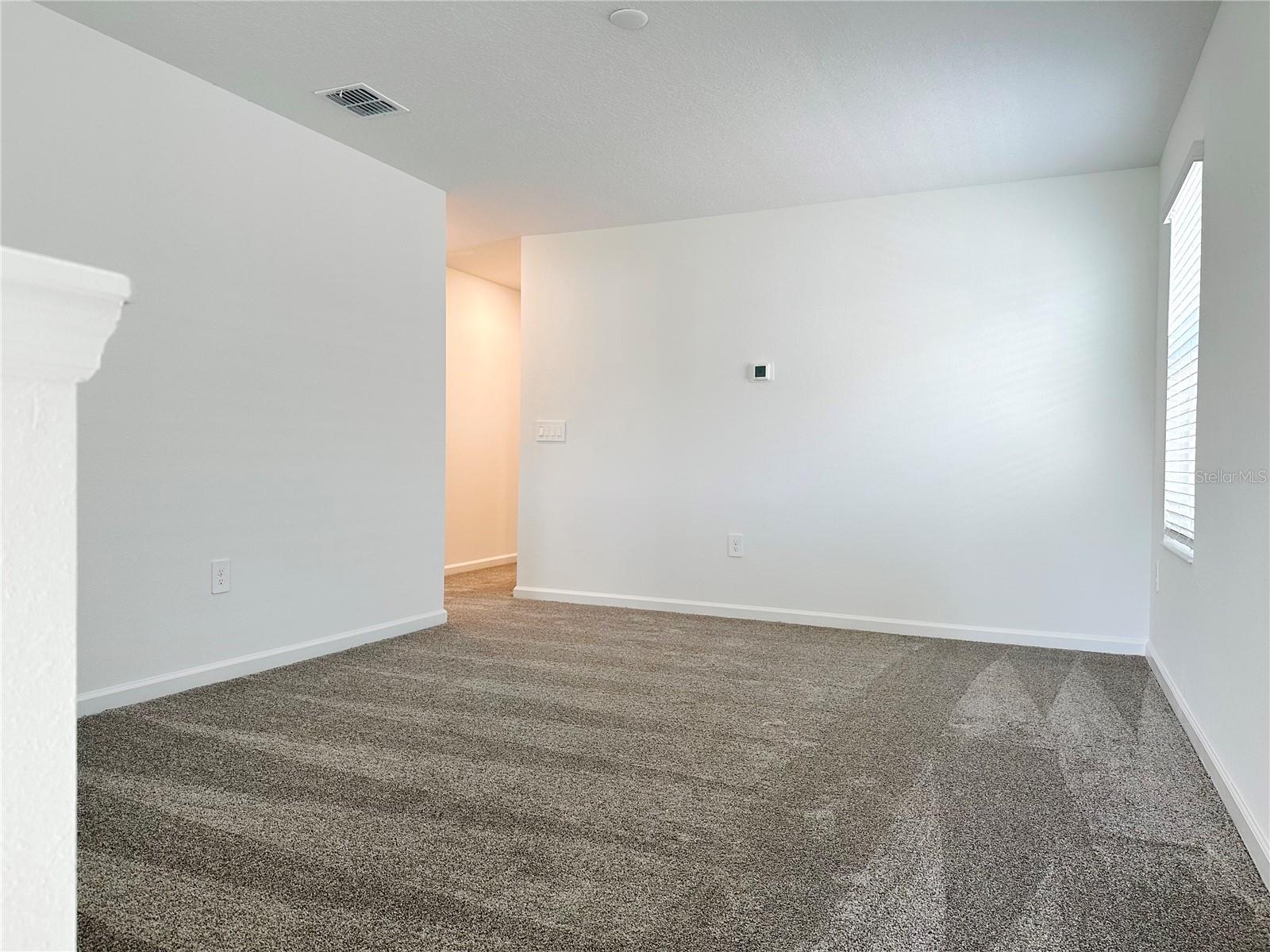 ASTONIA 40S - Residential Lease