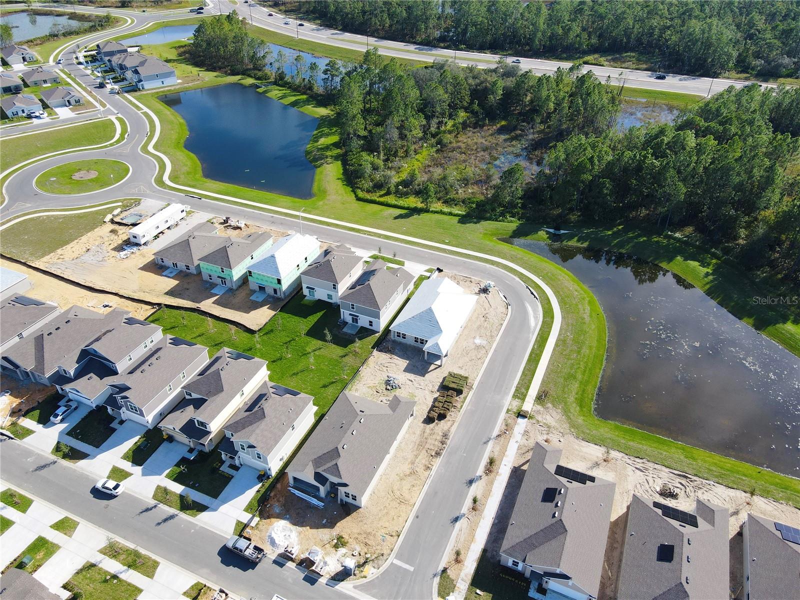 ASTONIA 40S - Residential Lease