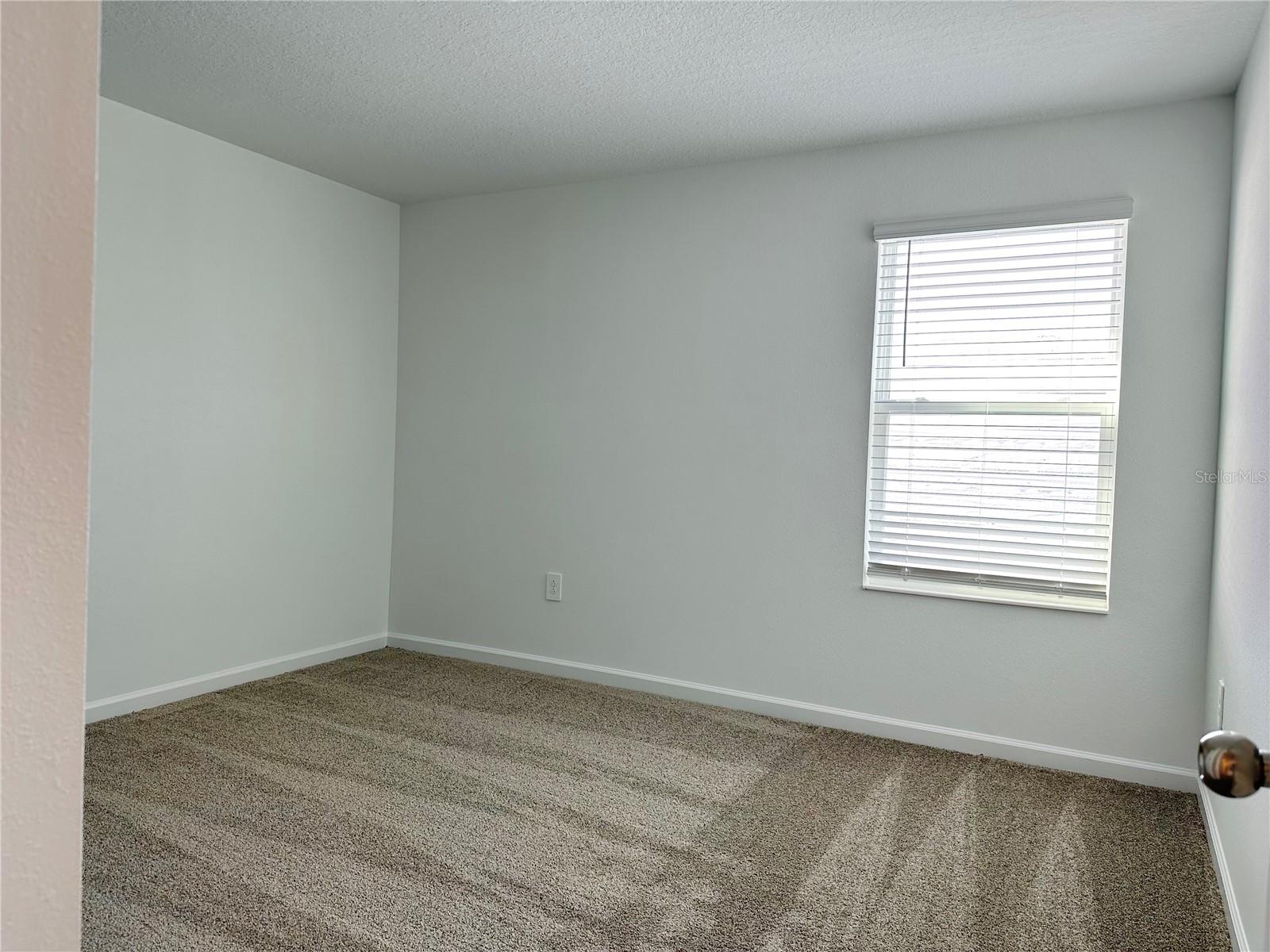 ASTONIA 40S - Residential Lease