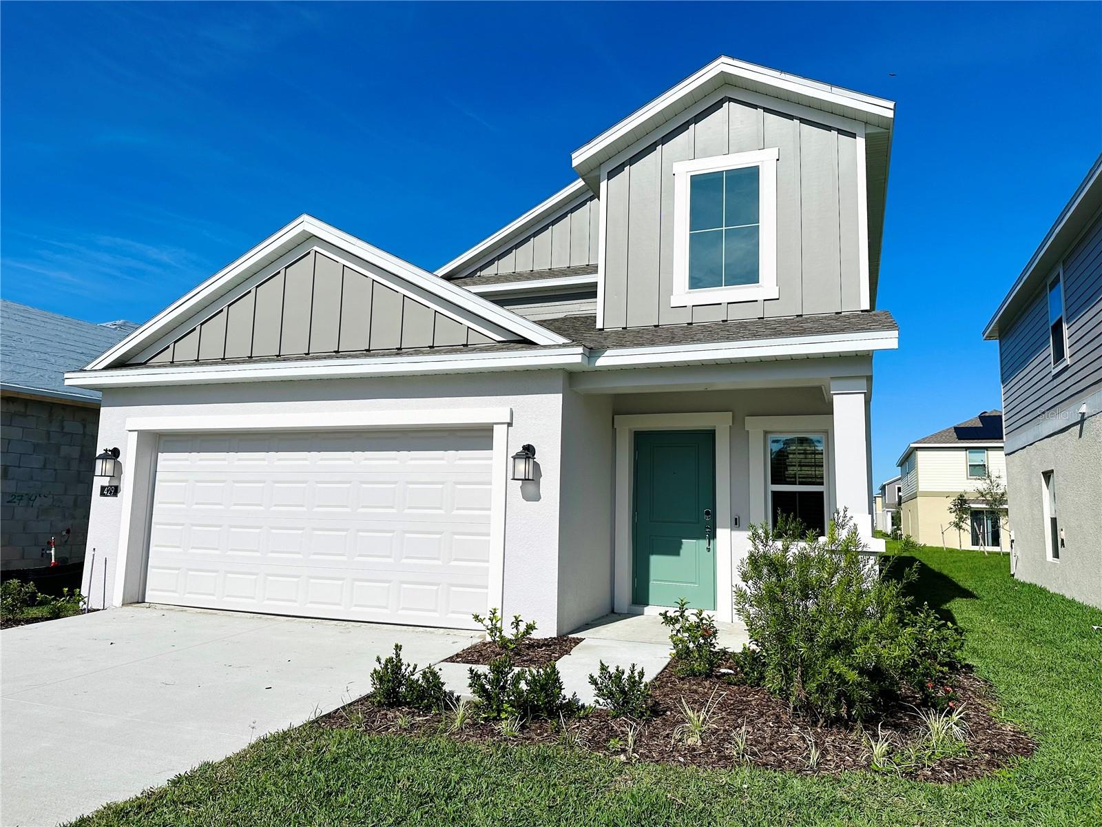 ASTONIA 40S - Residential Lease