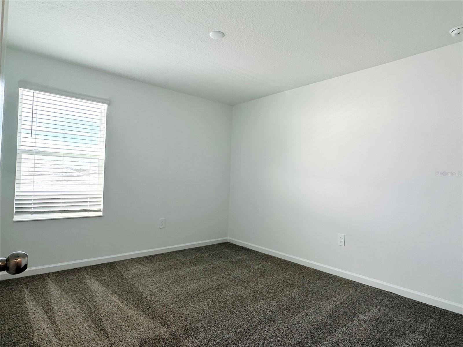 ASTONIA 40S - Residential Lease