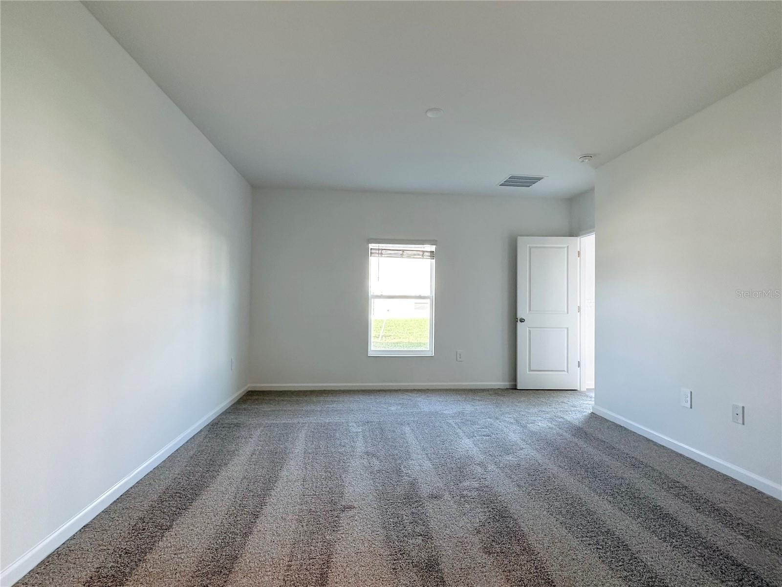 ASTONIA 40S - Residential Lease