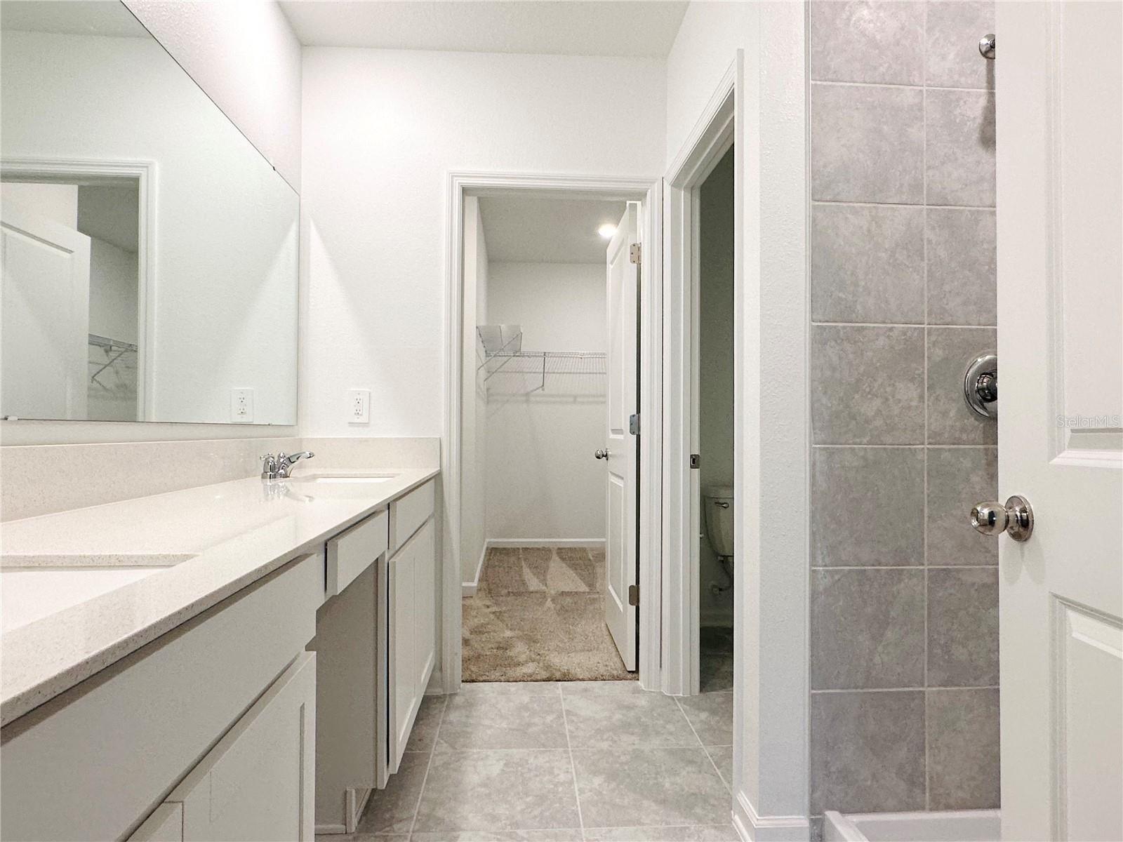 ASTONIA 40S - Residential Lease