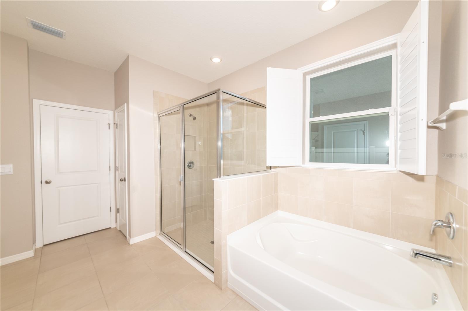 FOREST BROOKE PH 1B - Residential Lease