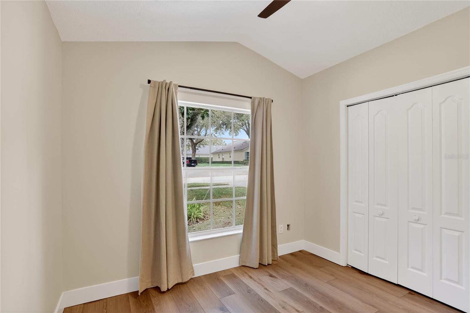 CAMBRIDGE COMMONS - Residential