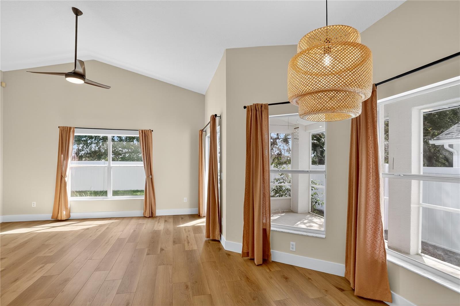 CAMBRIDGE COMMONS - Residential