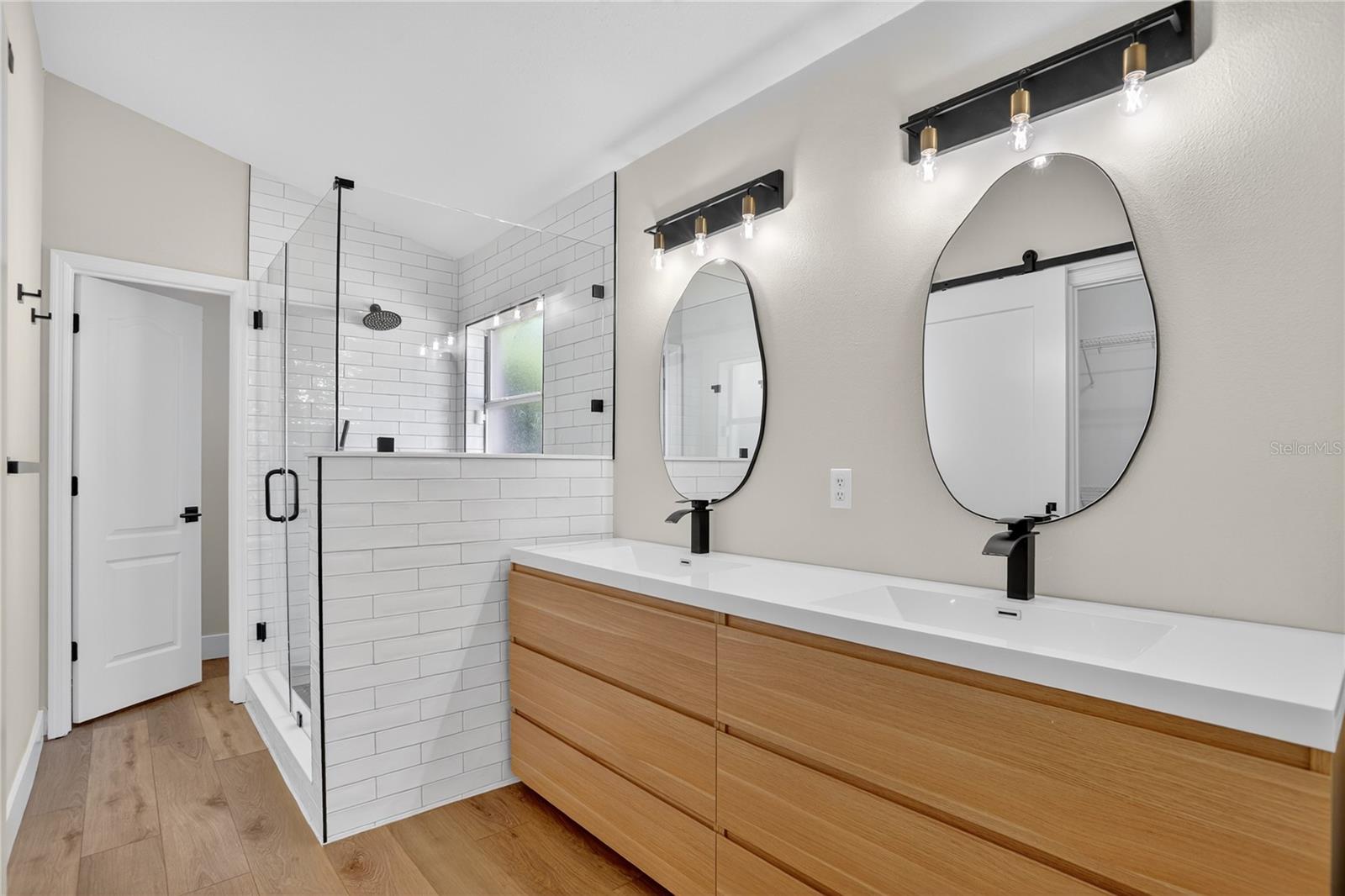 CAMBRIDGE COMMONS - Residential