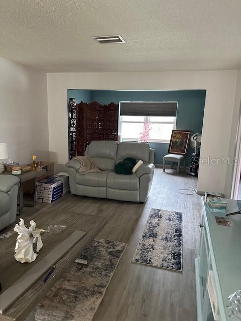 BAYSHORE ON THE LAKE APTS SEC 2 - Residential