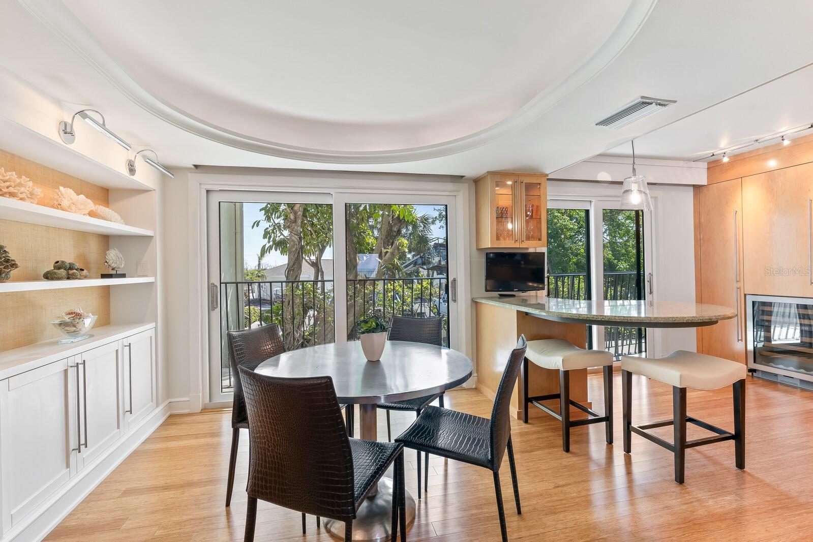 MANOR HOUSE - Residential