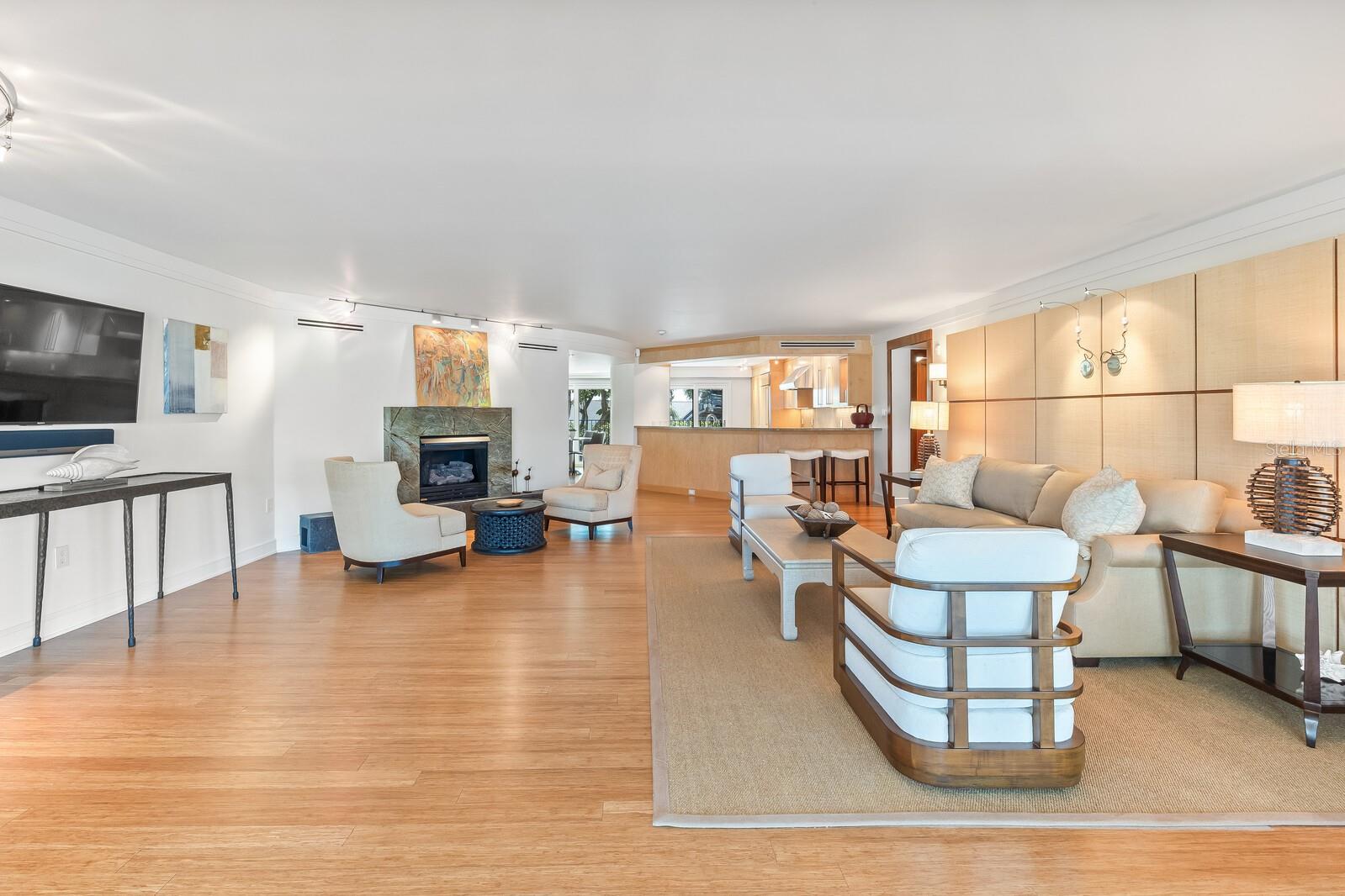 MANOR HOUSE - Residential