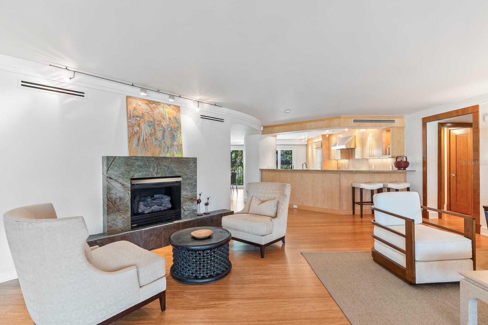 MANOR HOUSE - Residential