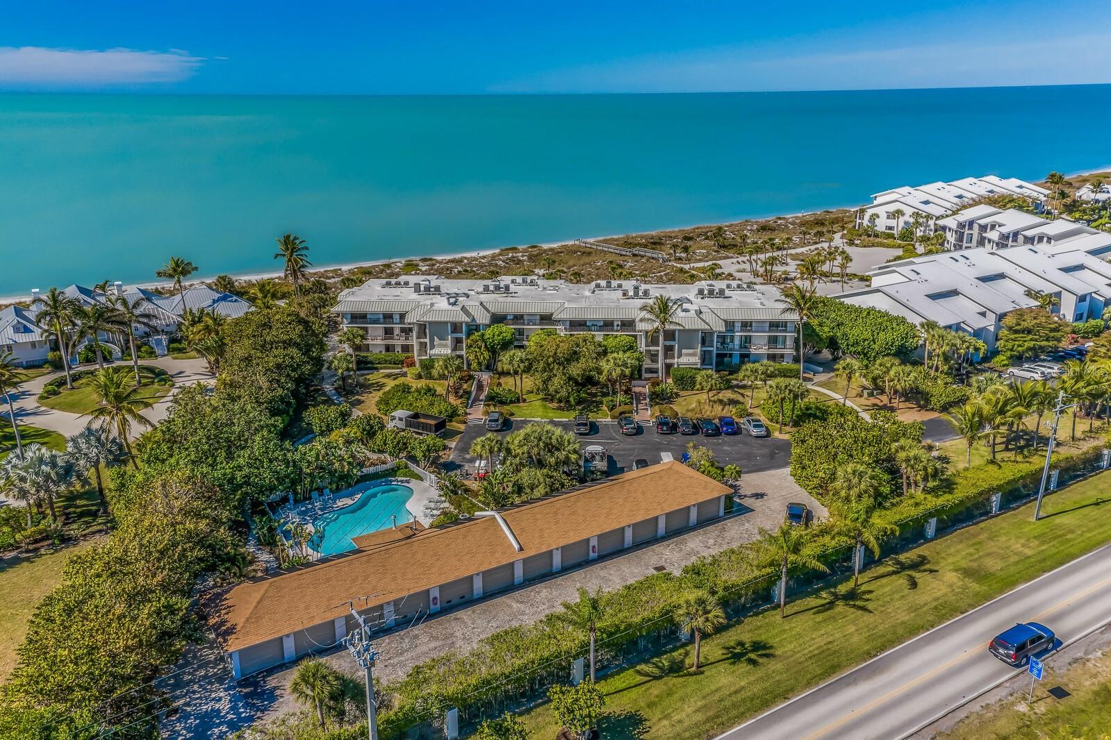 MANOR HOUSE - Residential