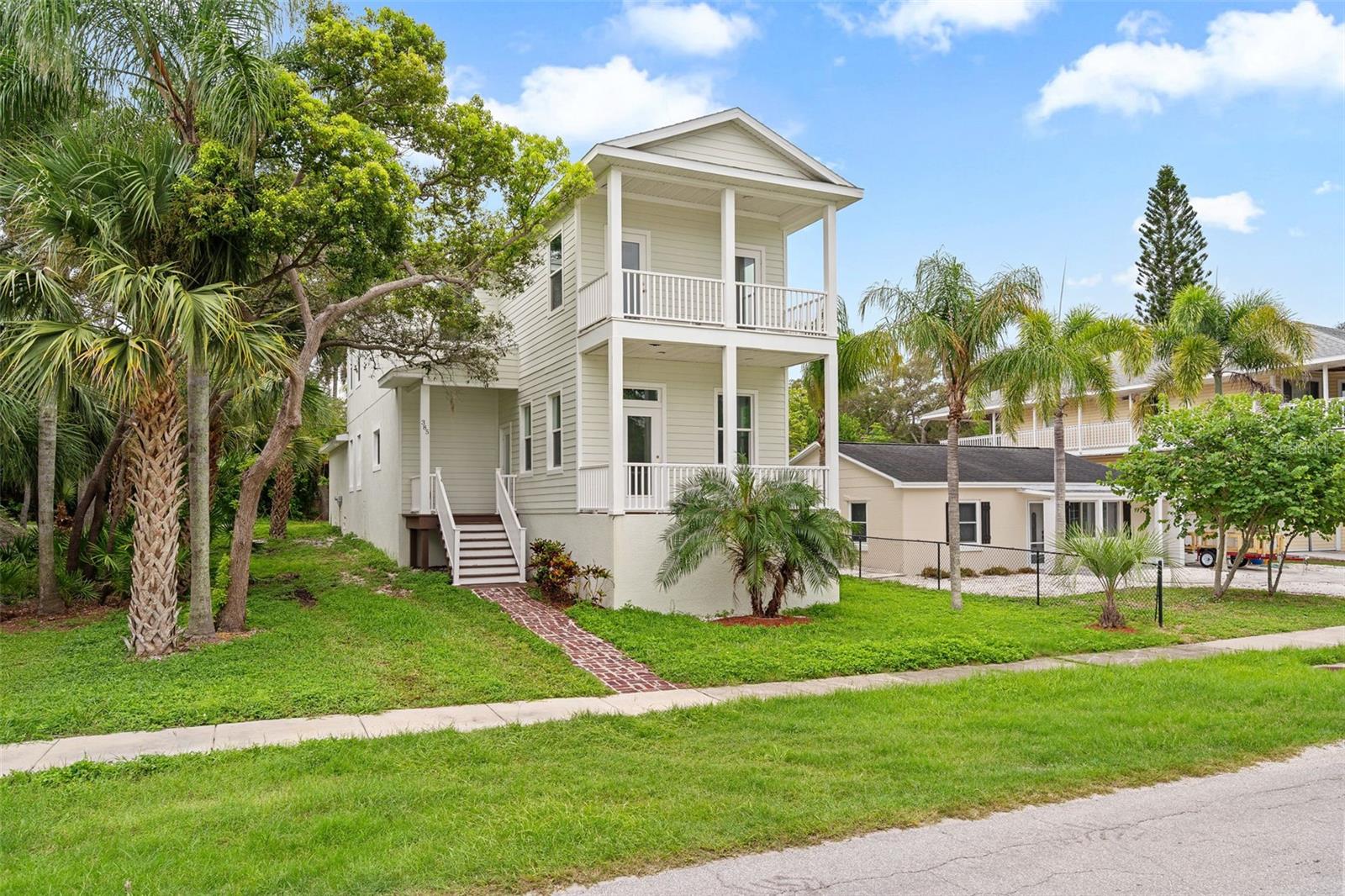 385 GEORGIA AVENUE