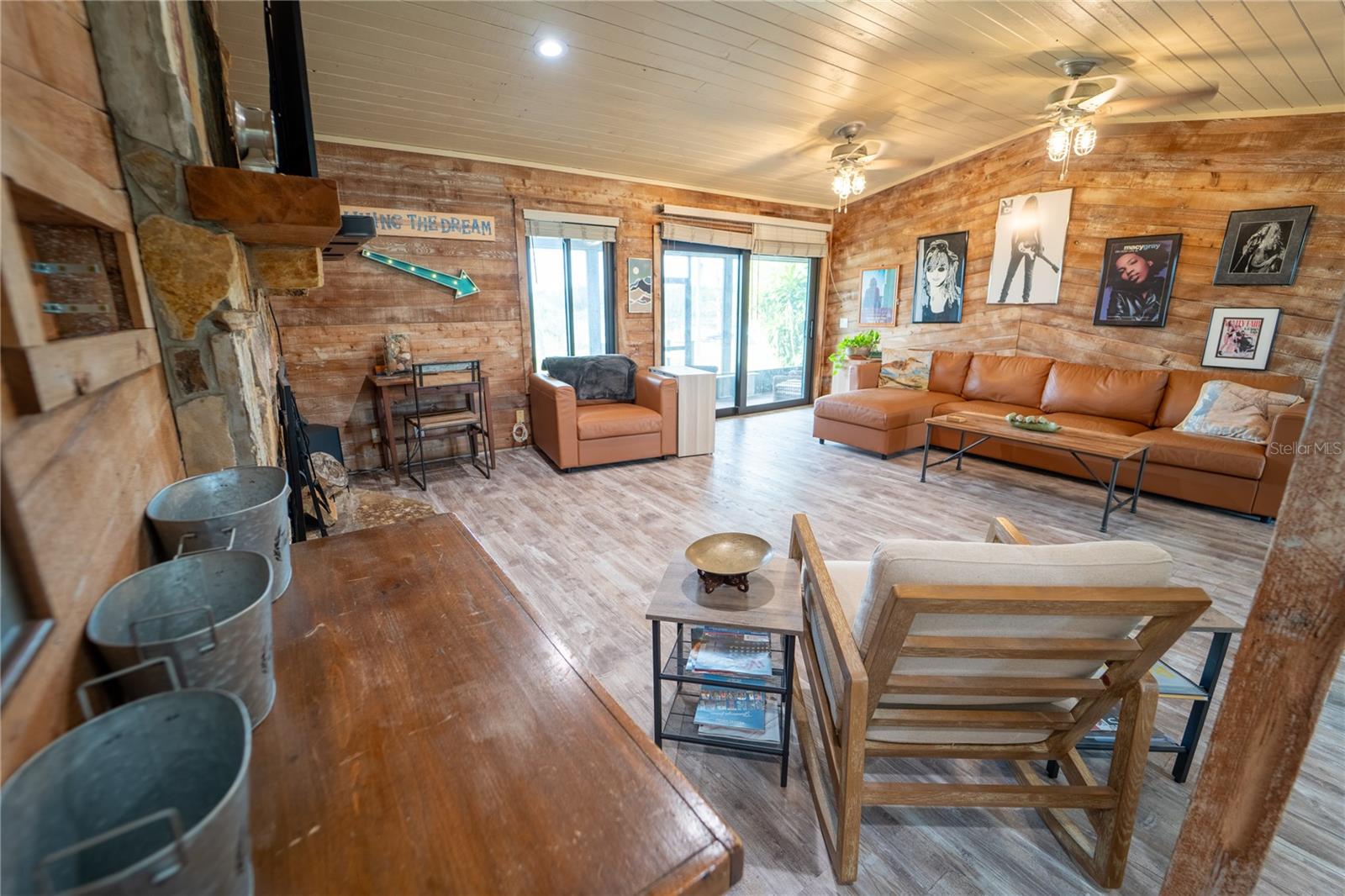 LUCERNE SHORES - Residential