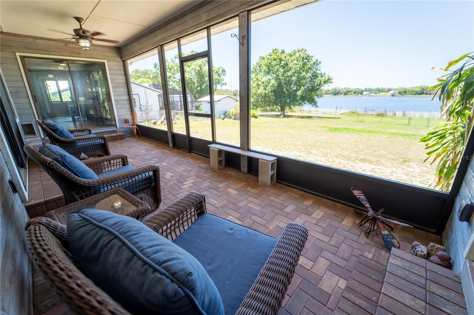 LUCERNE SHORES - Residential