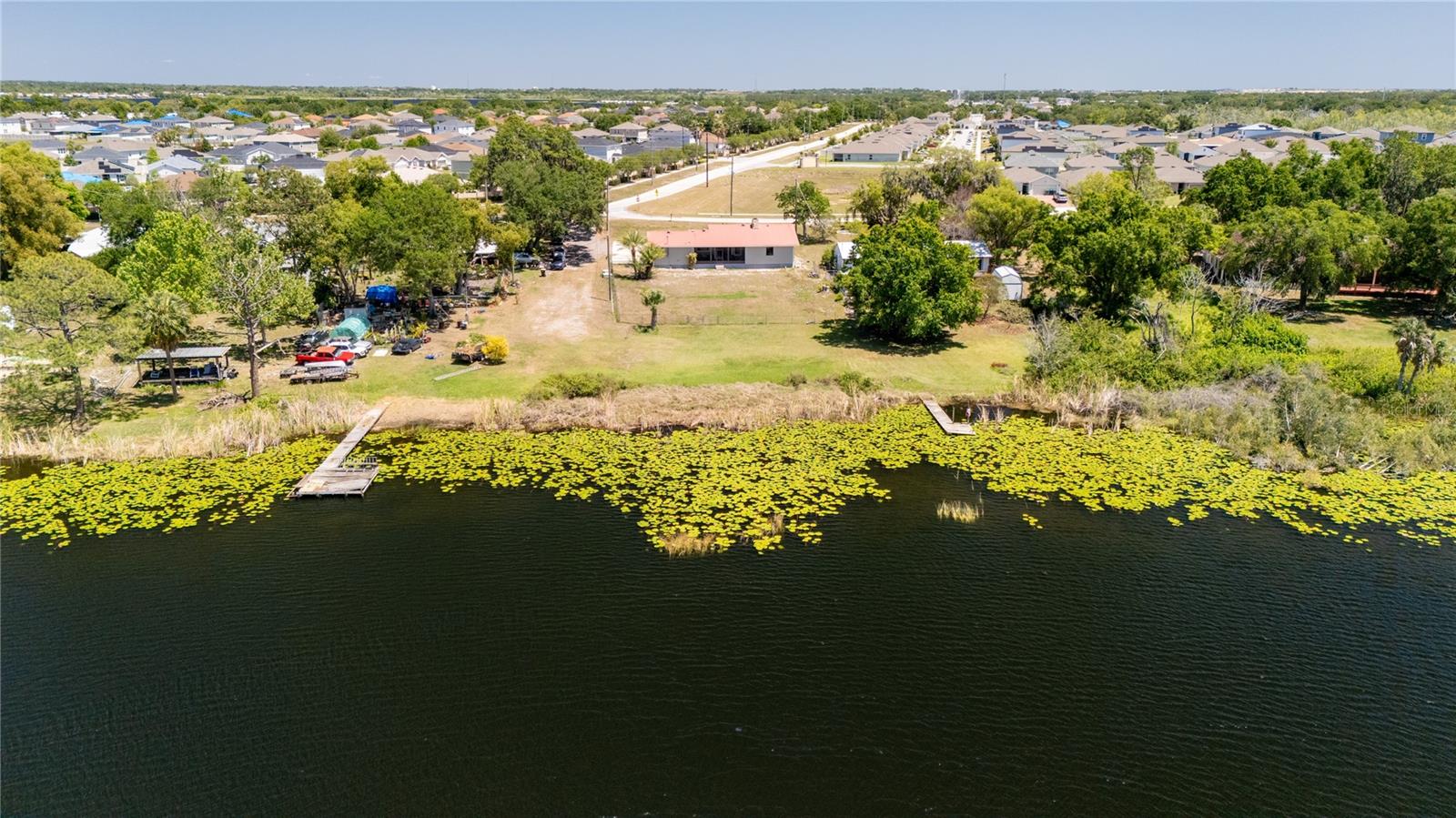 LUCERNE SHORES - Residential