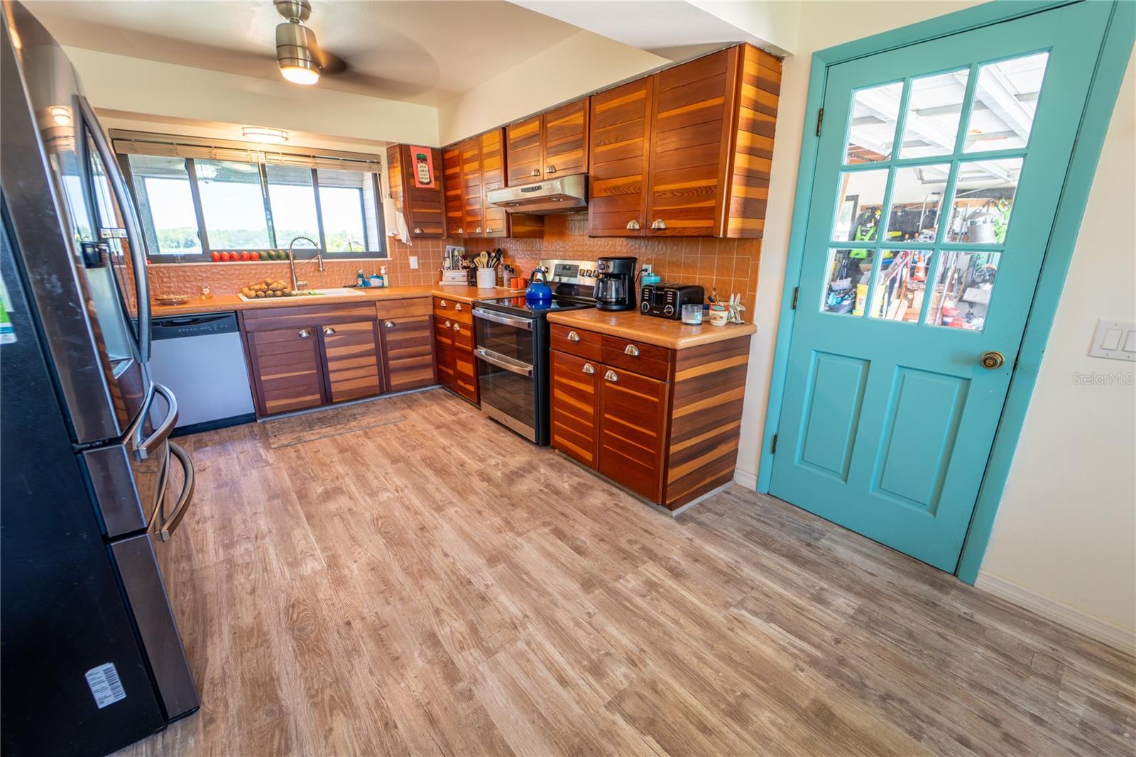 LUCERNE SHORES - Residential