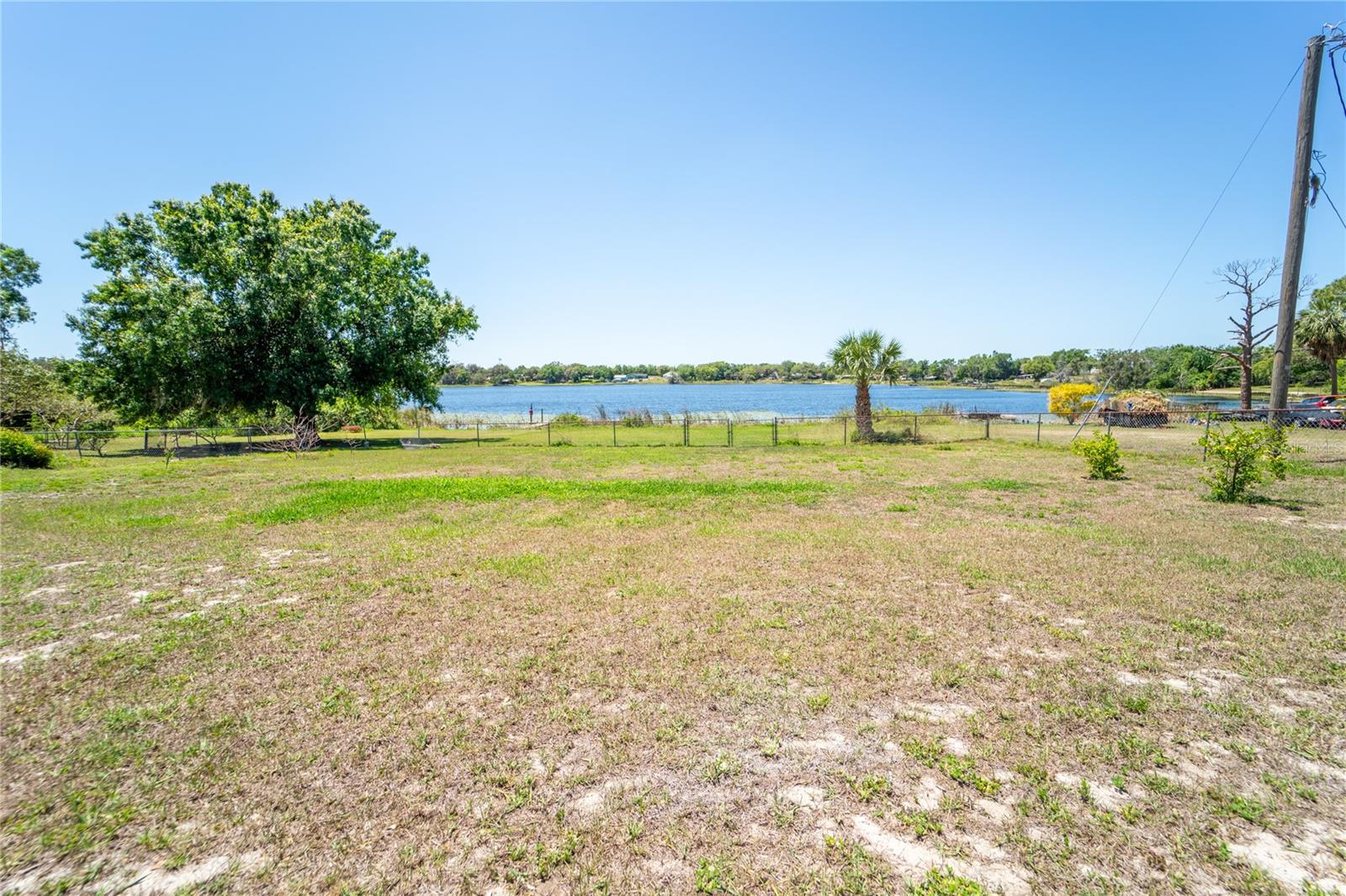 LUCERNE SHORES - Residential