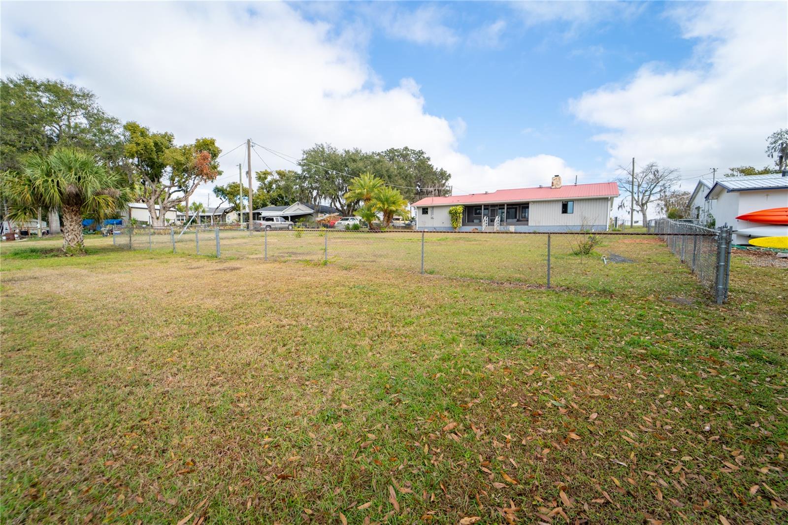 LUCERNE SHORES - Residential