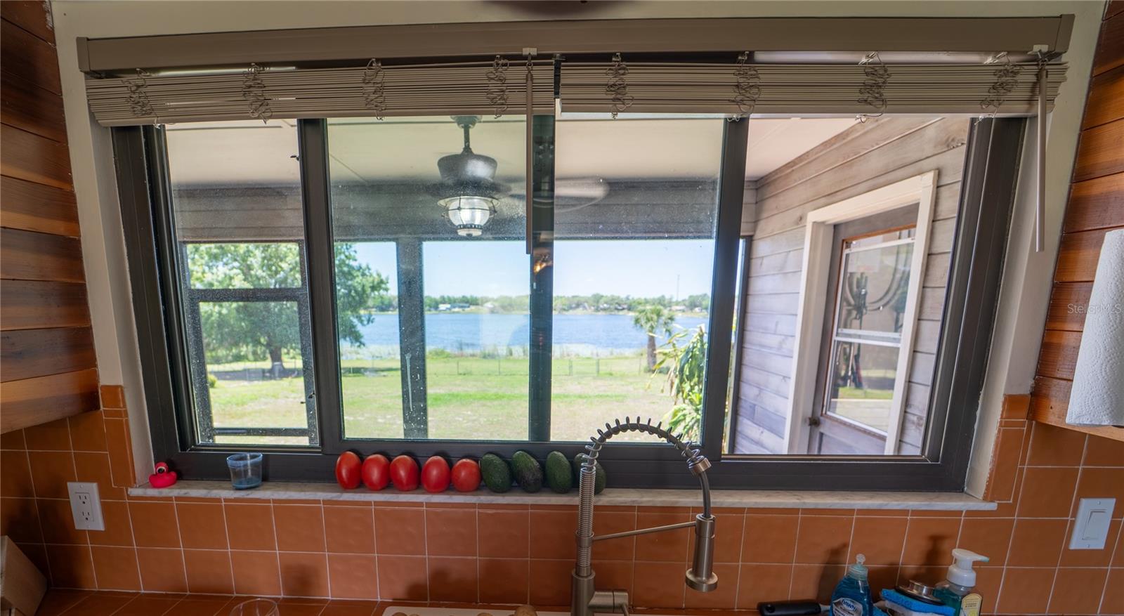 LUCERNE SHORES - Residential