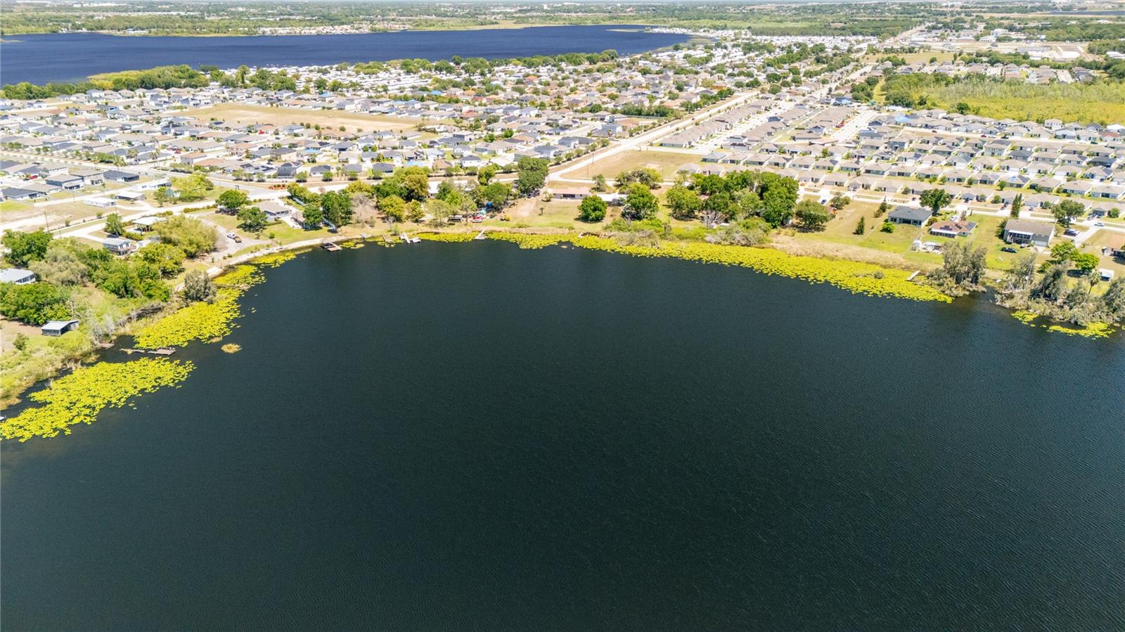 LUCERNE SHORES - Residential