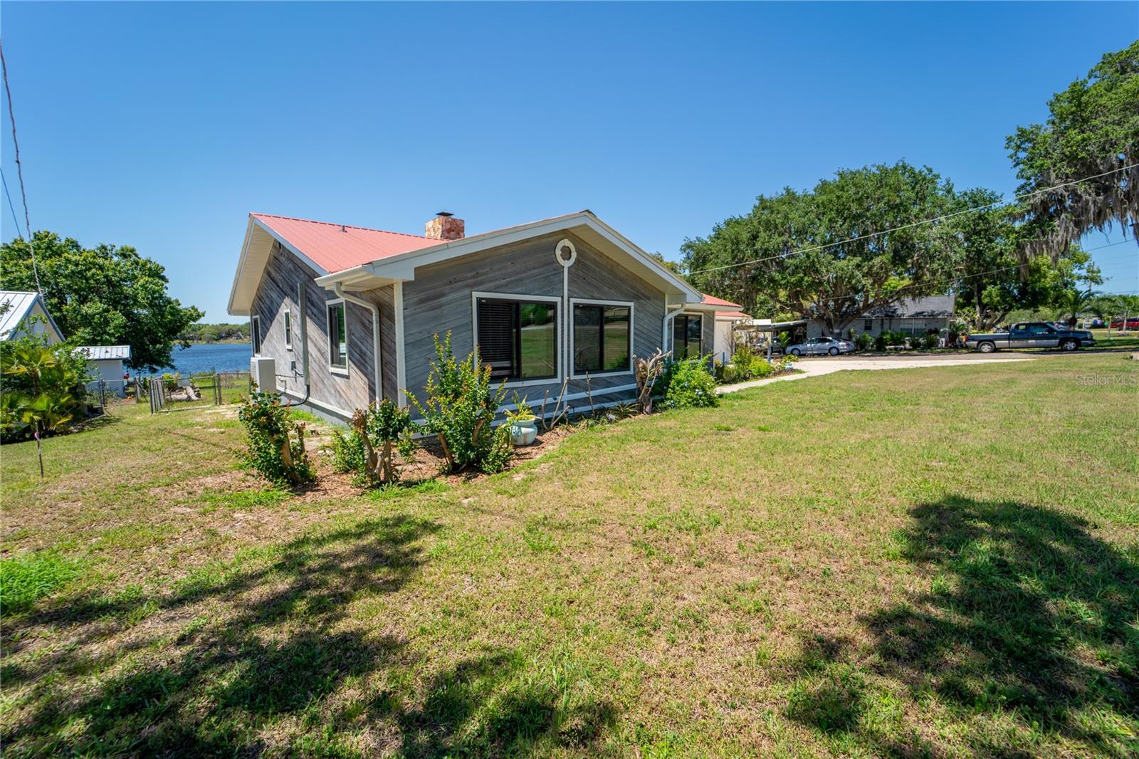 LUCERNE SHORES - Residential