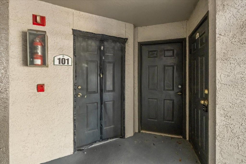 Photo of 8519 Island Breeze Lane #101, Temple Terrace, FL 33637 (MLS # TB8559102)