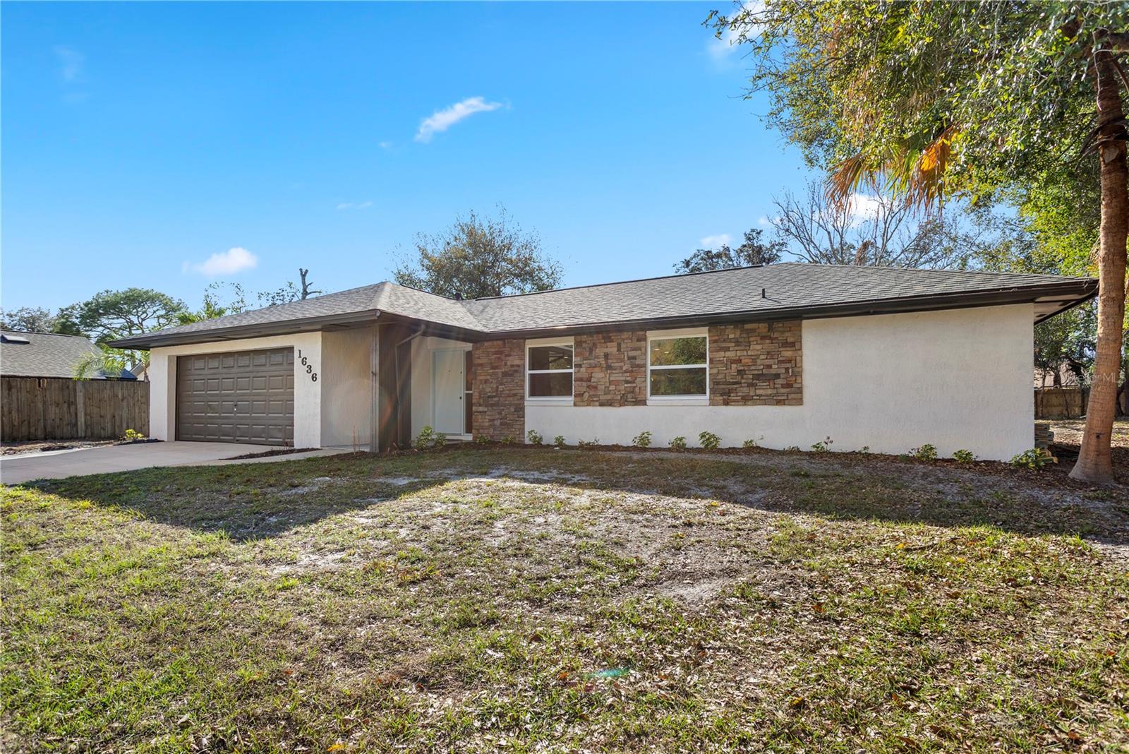 STERLING OAKS - Residential